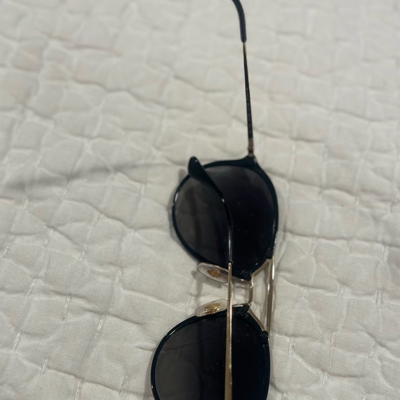 Women’s Rayban black and gold metal frame sunglasses. Gently used - Picture 6 of 7